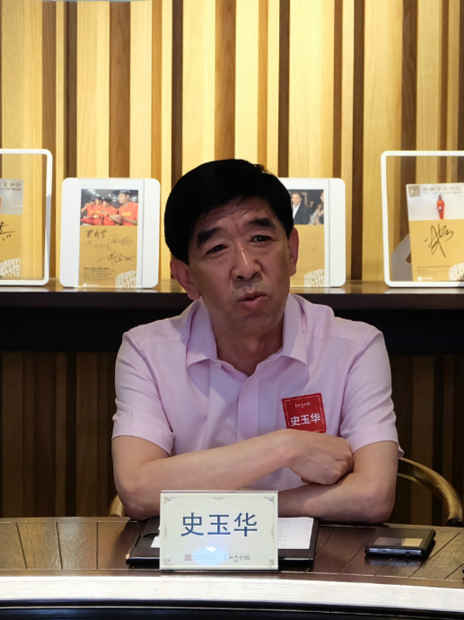 本次活动由商会史玉华常务副秘书长主持,活动在轻松